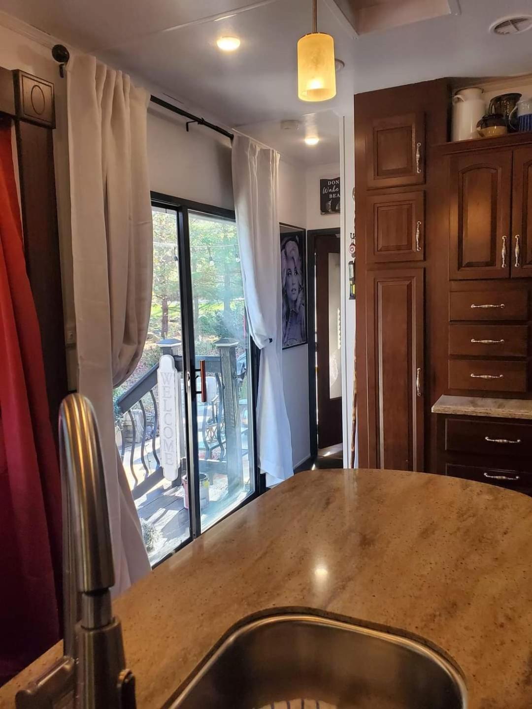 Jolene Hotel Pittman Center Екстериор снимка